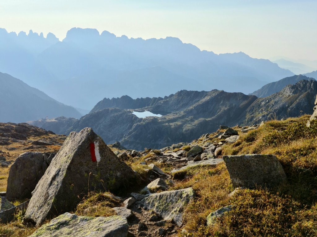 Lago Nero visto dal sentiero verso il Lago Vedretta