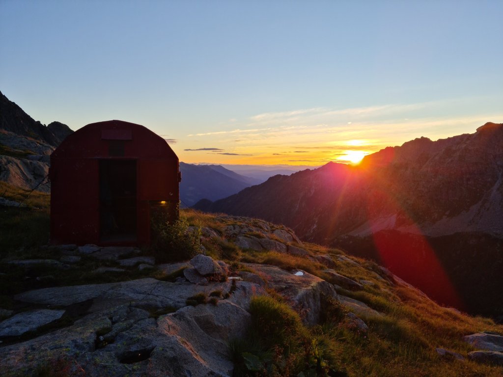 Alba sul Bivacco Jack Canali