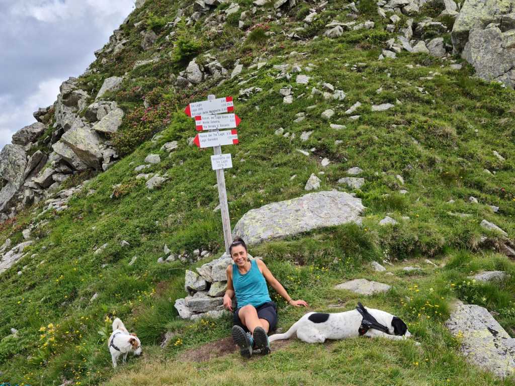 Carlotta con Nano e Bruno alla Bocchetta dei Tre Laghi