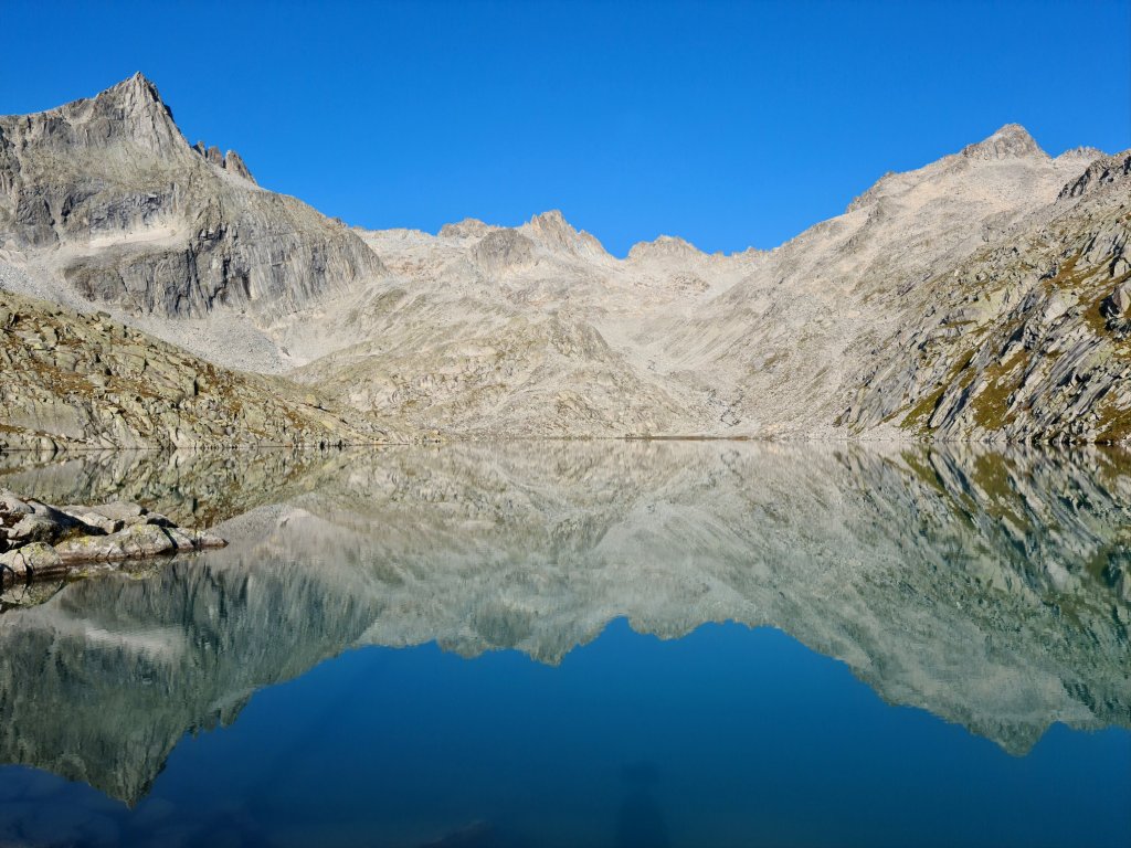Lago Vedretta nel gruppo Adamello-Presanella