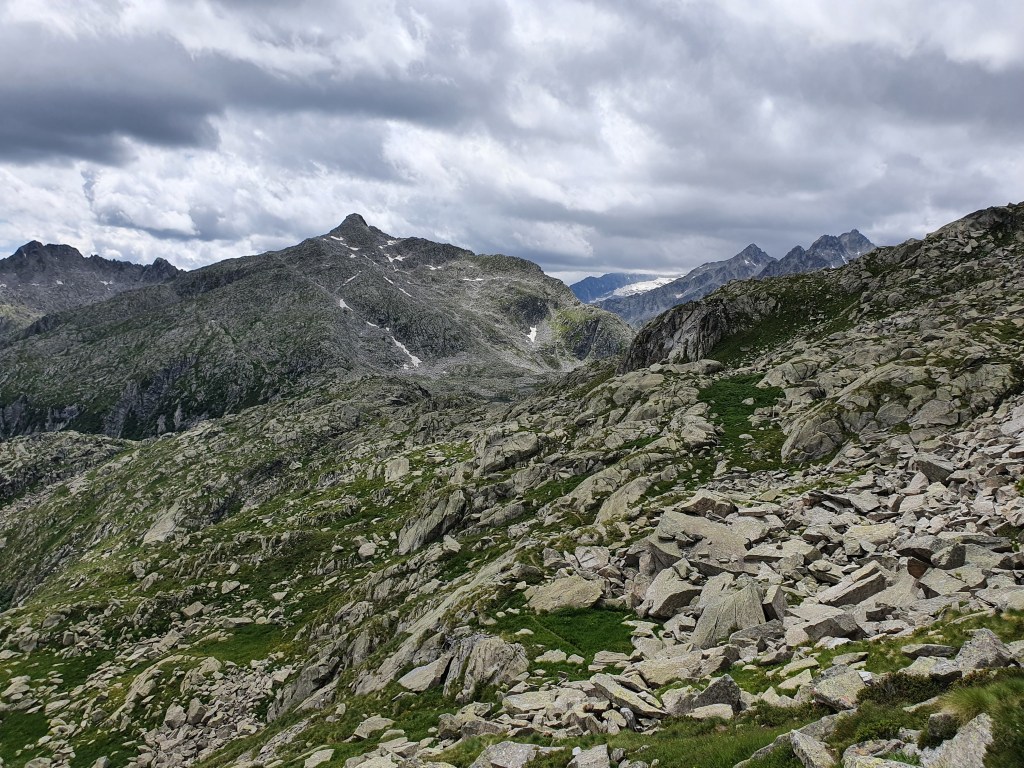 Sentiero 226 verso la Bocchetta dei Tre Laghi
