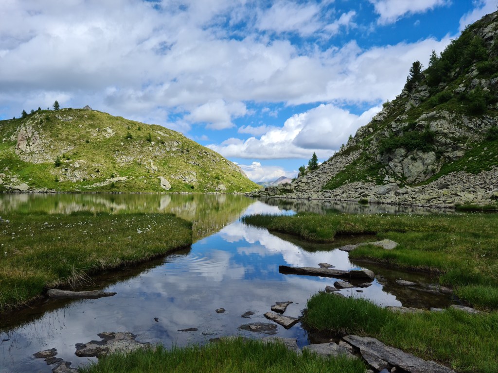 Riflessi sull'acqua di uno dei Tre Laghi