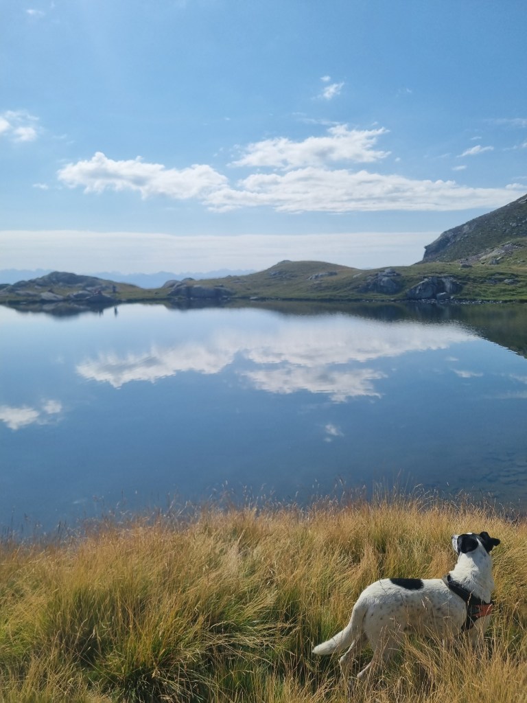 Bruno al Lago del Luco durante l’escursione al Monte Luco