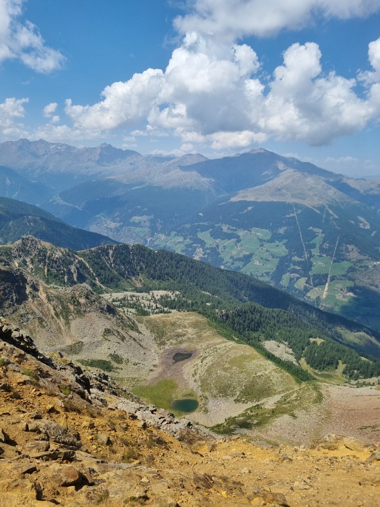 Panorama verso la Val d'Ultimo dalla cresta della Vedetta Alta