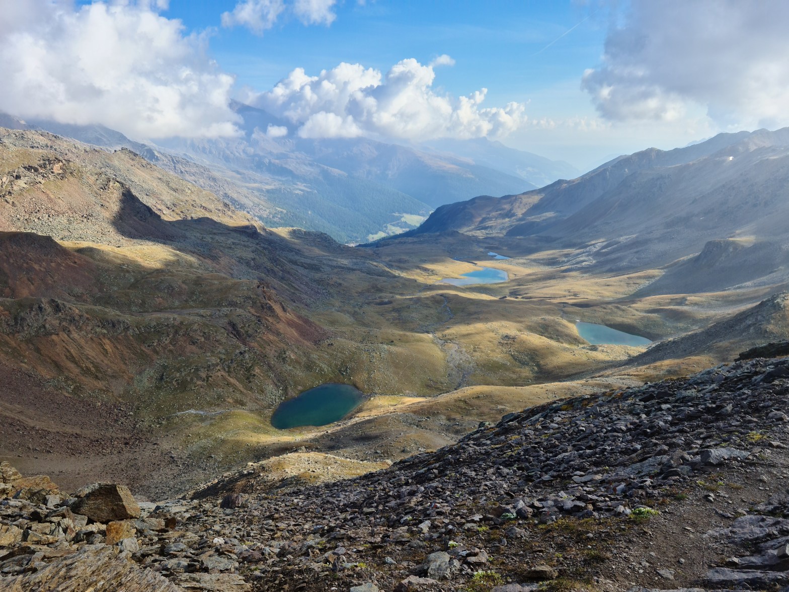 Panorama dal Giogo Nero lungo l’anello per il Rifugio Canziani