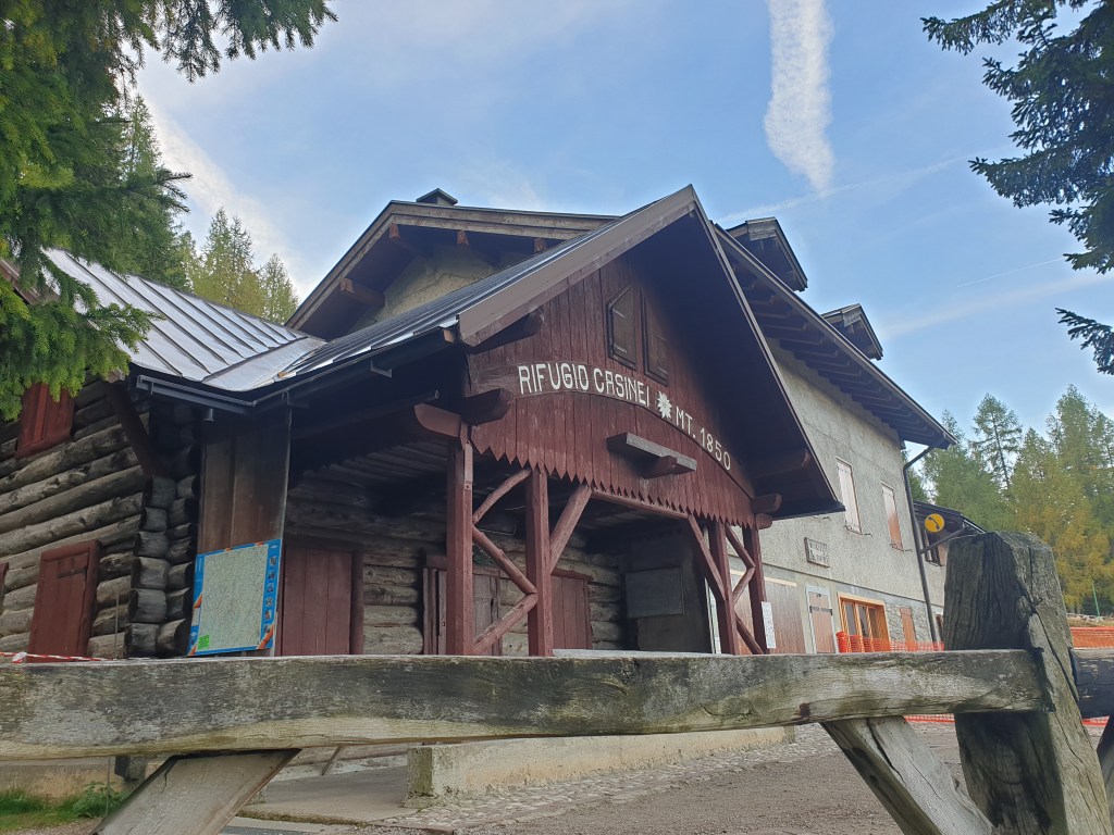 Rifugio Casinei a 1.850 metri nelle Dolomiti di Brenta
