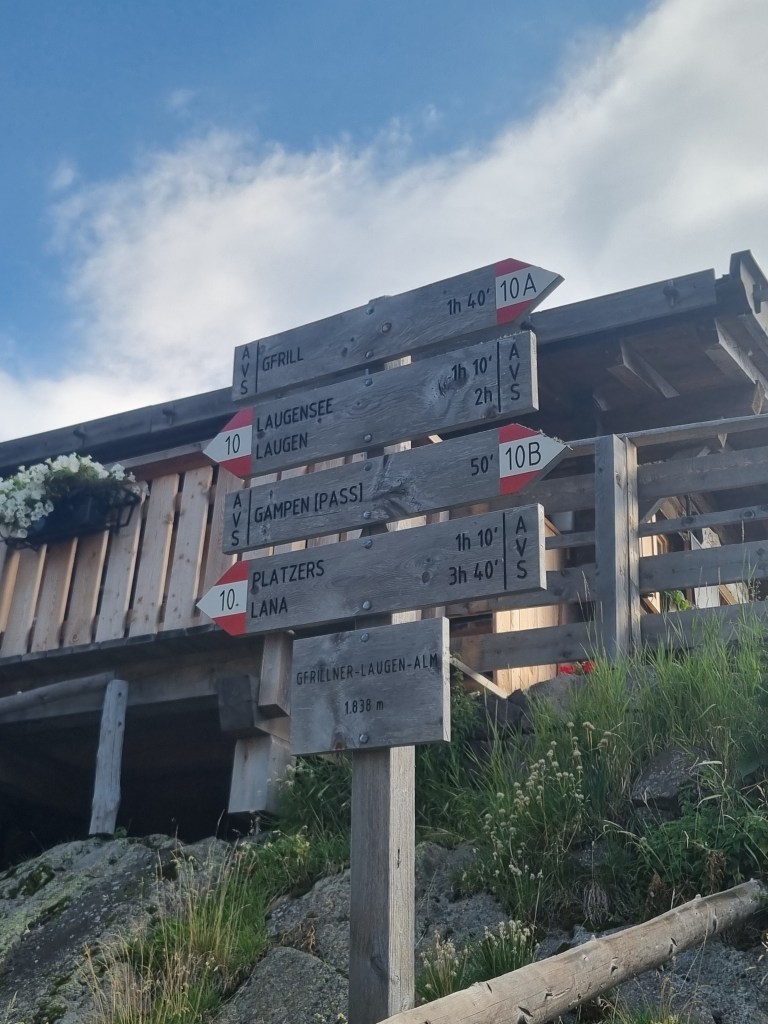 Segnaletica escursionistica alla Gfrillner Laugenalm